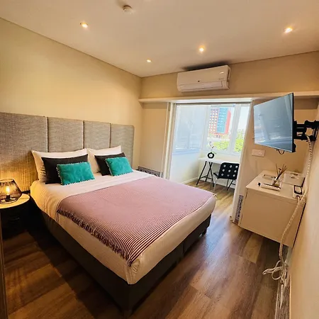 Lx Art Flats | Flat Two * Lisbona