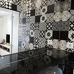 Lx Art Flats | Flat Two * Lissabon