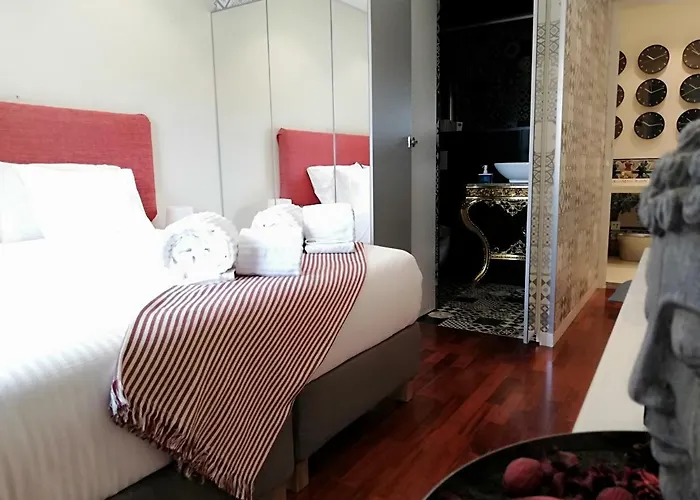 Lx Art Flats | Flat Two Guest house *